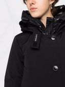Cuello alto de parka arctic de lana con gorra doble negra
