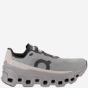 In esecuzione di scarpe da ginnastica CloudMonster