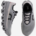 In esecuzione di scarpe da ginnastica CloudMonster