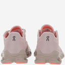 In esecuzione di scarpe da ginnastica Cloudflow