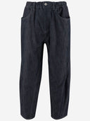 E vagare i pantaloni di jeans