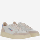 Autry lage leren sneakers met medaillewinnaar