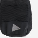 And Wander – Umhängetasche aus Nylon mit Logo