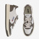 Sneaker Autry a blocchi di colore bassi con medaglia