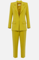 Elisabetta franchi traje con decoración del logotipo