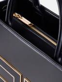 Elisabetta Franchi 로고가있는 큰 토트