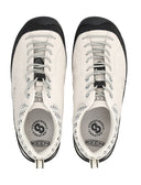 Beige de zapatillas entusiastas