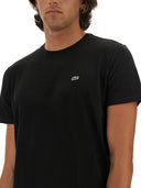 Camiseta lacoste con logotipo