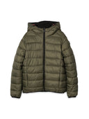 Veste invicta