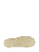 حذاء رياضة ميدالية منخفضة