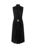 Roberto Cavalli se viste negro