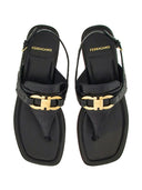 Sandalias de tanga de cuero de ferragamo gancini