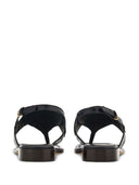 Sandalias de tanga de cuero de ferragamo gancini