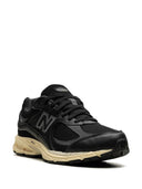 New Balance M2002 R Sneakers