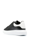 Zapatillas de cuero de gran tamaño de Alexander Mc Queen