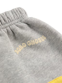 Bobo vælger joggingbukser med patches