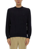 带徽标的老板球衣