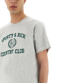 Camiseta universitaria deportiva y rica