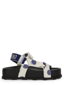 Sandalia moschino con logotipo