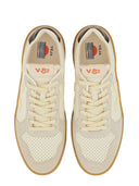 Sneaker Veja "V 82"