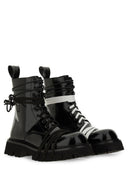 Bota de encaje moschino