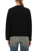 Moschino 청바지는 인레이 패턴과 맞물립니다