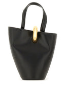 Jacquemus“La Petite Poupee”包