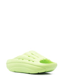 ugg foamo 슬라이드