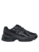 New Balance Sneaker con logotipo