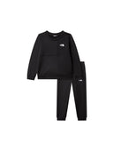 La camiseta de North Face con pantalones