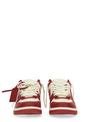 Fuori sneaker "fuori ufficio"