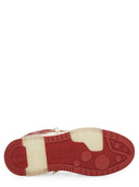 Fuori sneaker "fuori ufficio"