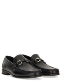 Ferragamo "stor" loafer med "kroge"