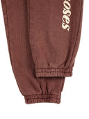 بوبو يختار سروال الركض مع الشعار