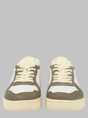 Veja Sneaker "V82"