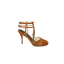 Cabeceo With Heel