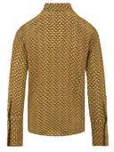 Ampie e camicie da fienile