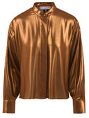 Attico e camicie fienili marroni