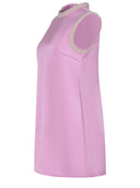Selvportrettkjole laget av polyester.