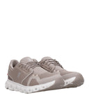 På sneakers