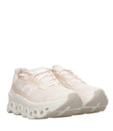 On Sneakers Ivory