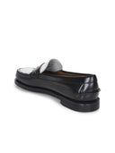 Des mocassins classiques «Dan» en cuir.