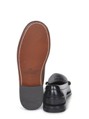 Des mocassins classiques «Dan» en cuir.