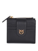 Pinko "Multi Purpose" lommebok laget av Saffiano Leather