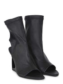 Vic Matiè -laarzen gemaakt van leer.