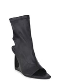 Vic Matiè -laarzen gemaakt van leer.