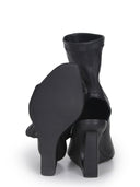 Vic Matiè -laarzen gemaakt van leer.