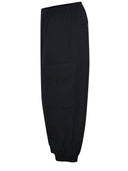 Y 3 byxor gjorda av polyester.
