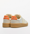 Veja V82