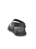 Tods sandaler gjorda av läder.